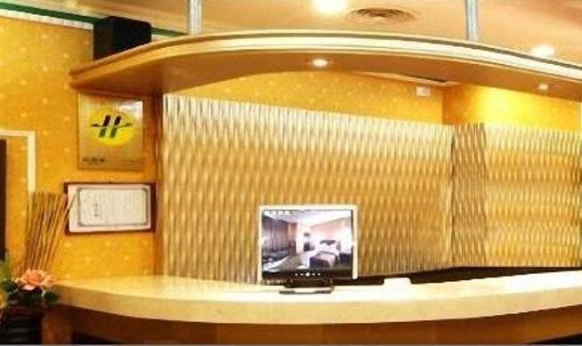 סינצ'ו סיטי Golden Swallow Hotel מראה חיצוני תמונה