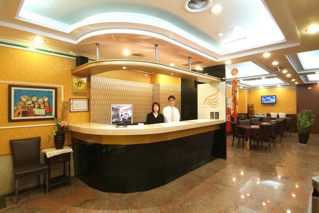 סינצ'ו סיטי Golden Swallow Hotel מראה חיצוני תמונה