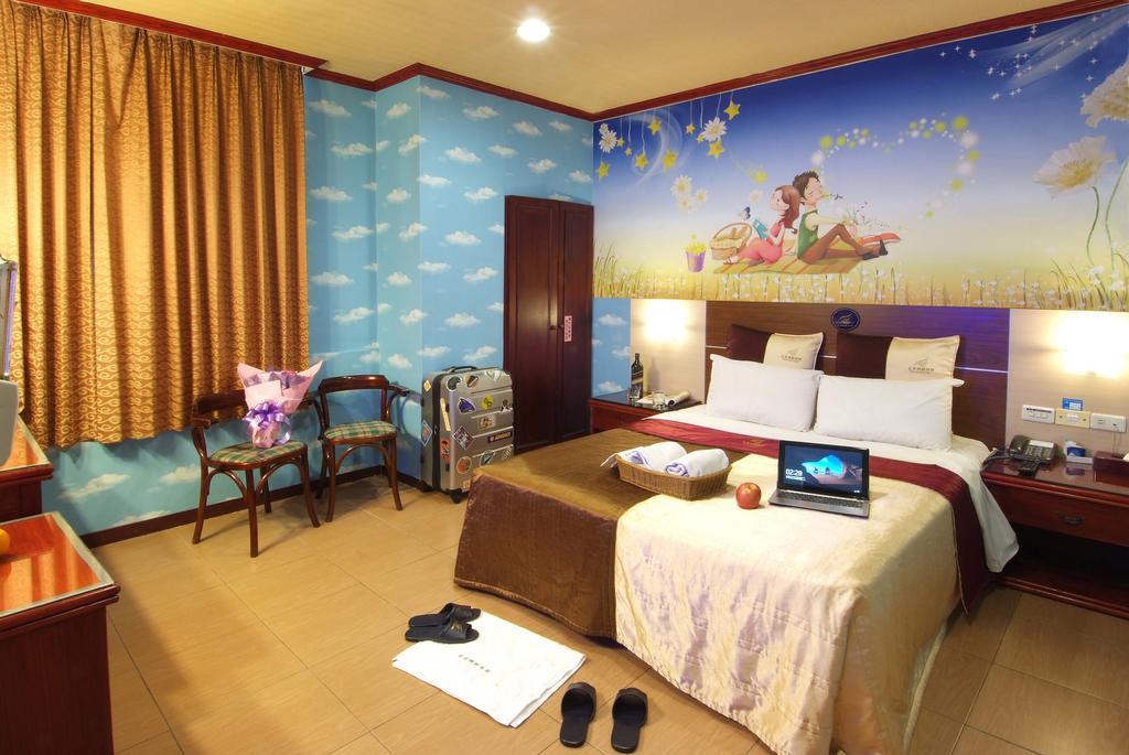 סינצ'ו סיטי Golden Swallow Hotel חדר תמונה