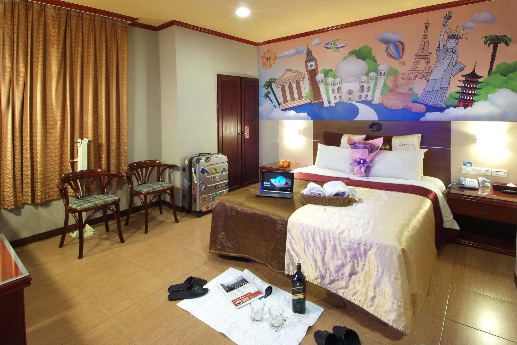 סינצ'ו סיטי Golden Swallow Hotel מראה חיצוני תמונה