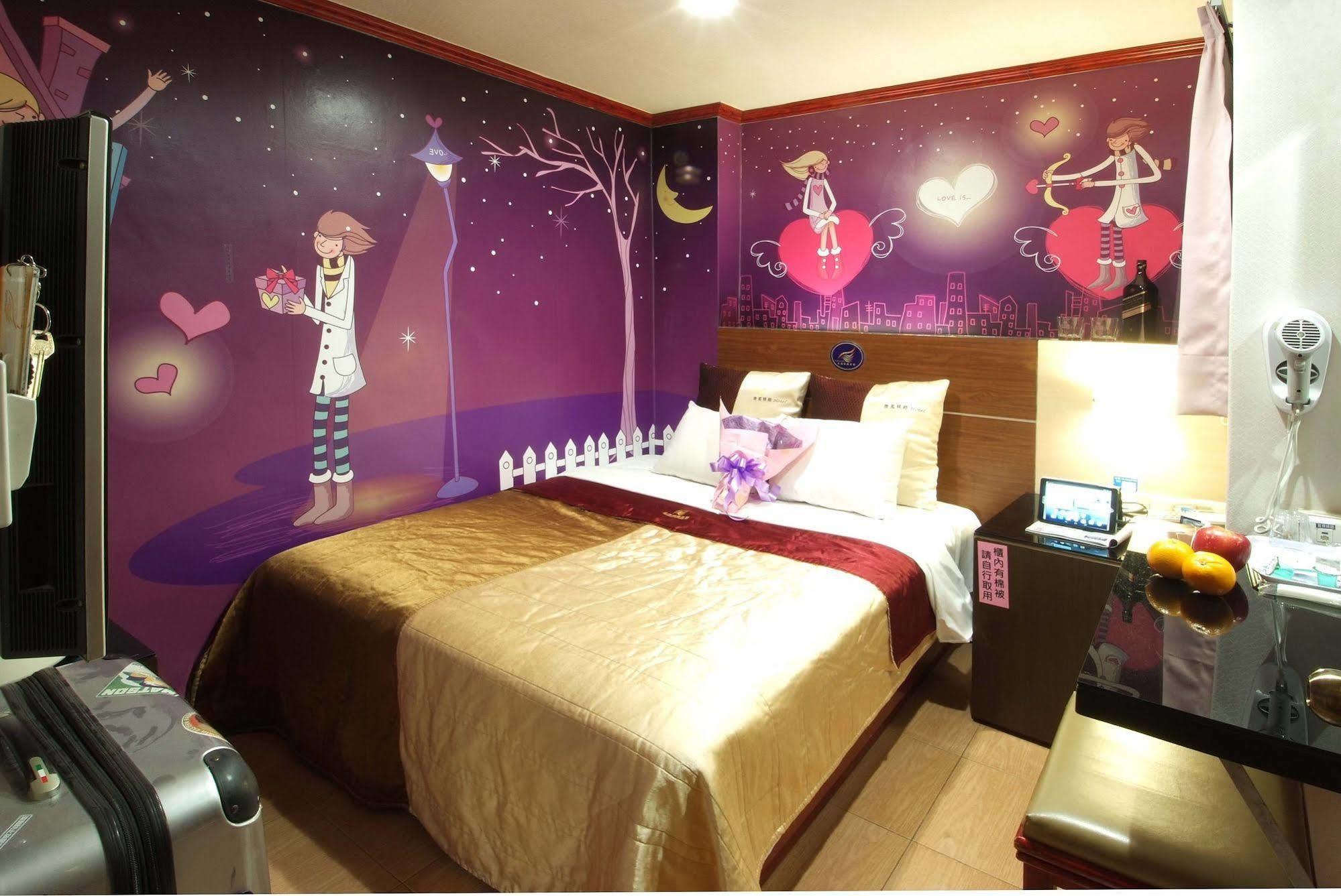 סינצ'ו סיטי Golden Swallow Hotel מראה חיצוני תמונה