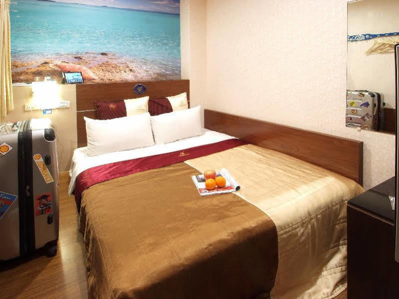 סינצ'ו סיטי Golden Swallow Hotel מראה חיצוני תמונה